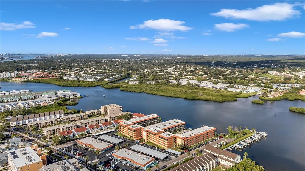 待售: $499,000 (2 贝兹, 2 浴室, 985 平方英尺)