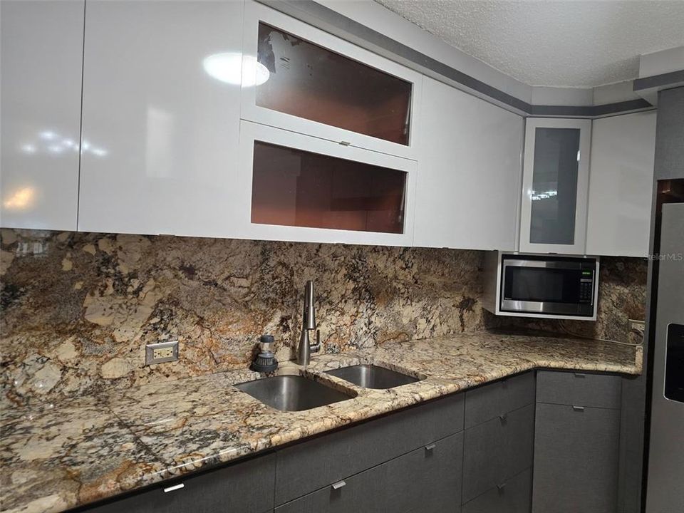 В аренду: $2,000 (3 спален, 2 ванн, 1341 Квадратных фут)