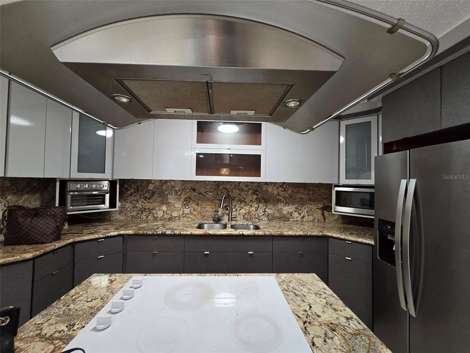 В аренду: $2,000 (3 спален, 2 ванн, 1341 Квадратных фут)