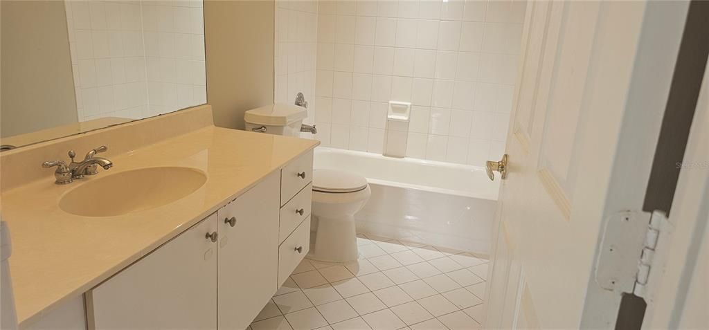 For Sale: $399,900 (3 beds, 2 baths, 1671 Square Feet)