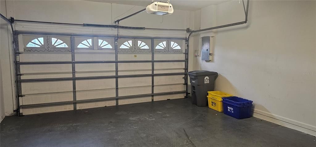 For Sale: $399,900 (3 beds, 2 baths, 1671 Square Feet)