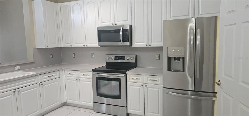 For Sale: $399,900 (3 beds, 2 baths, 1671 Square Feet)