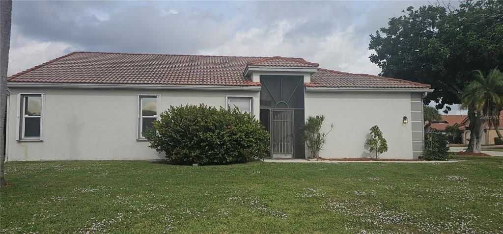 For Sale: $399,900 (3 beds, 2 baths, 1671 Square Feet)