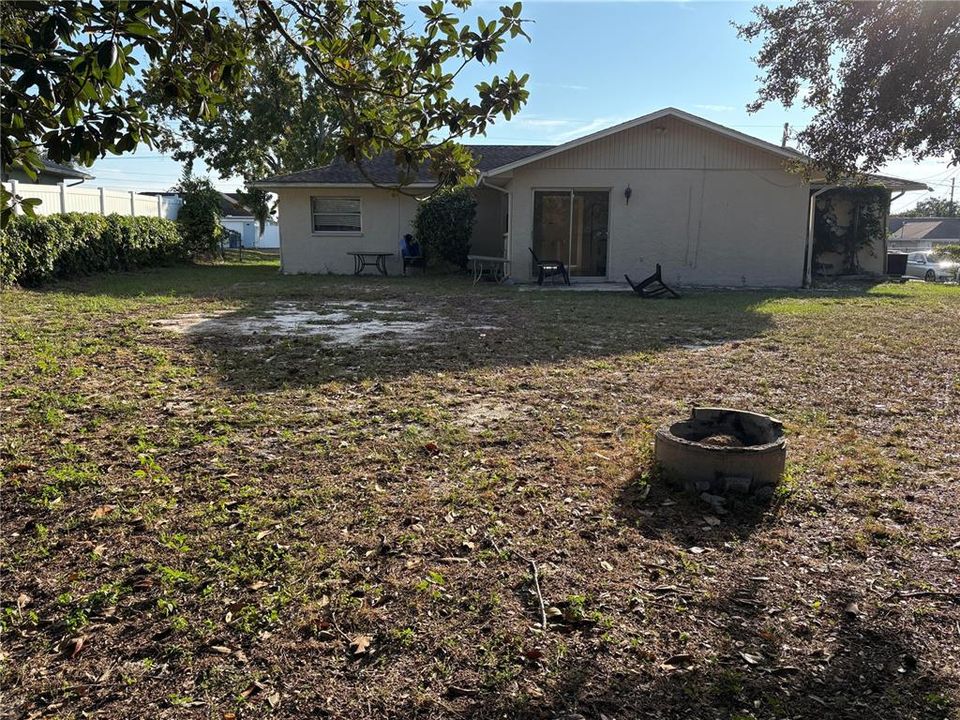 待售: $240,000 (3 贝兹, 2 浴室, 1356 平方英尺)