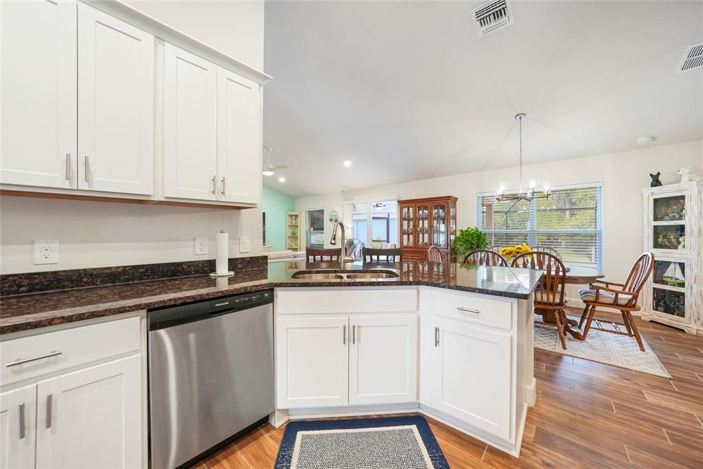 For Sale: $485,000 (4 beds, 2 baths, 1754 Square Feet)