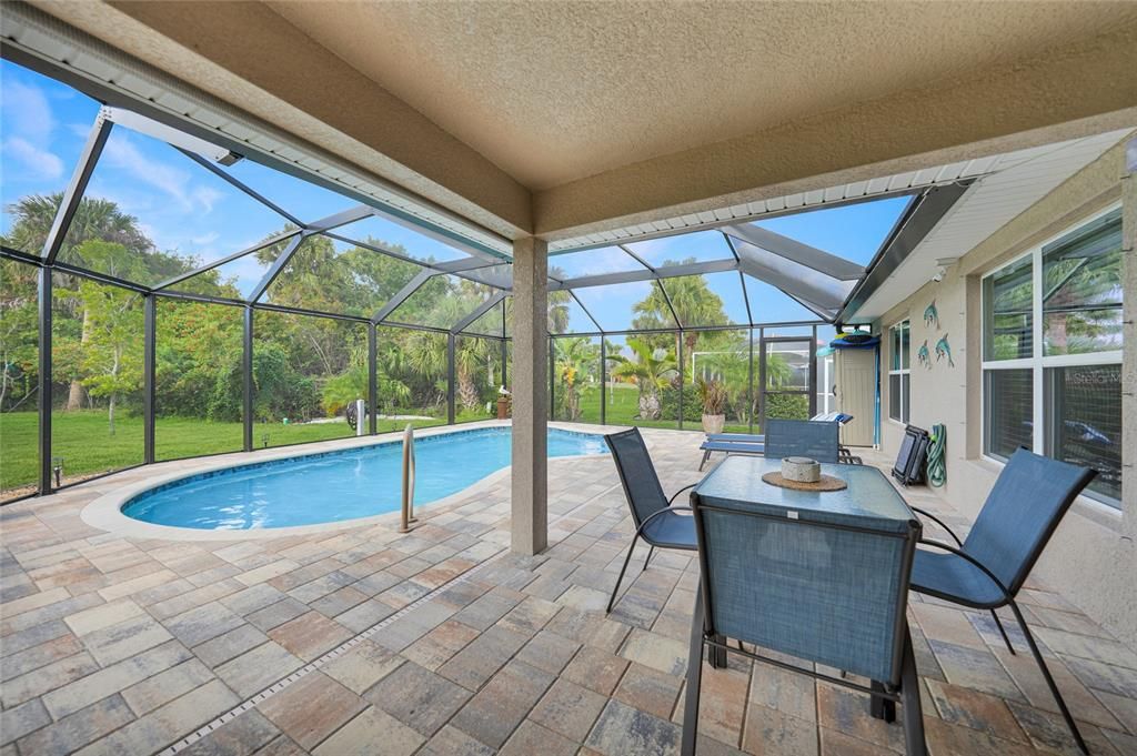 For Sale: $485,000 (4 beds, 2 baths, 1754 Square Feet)