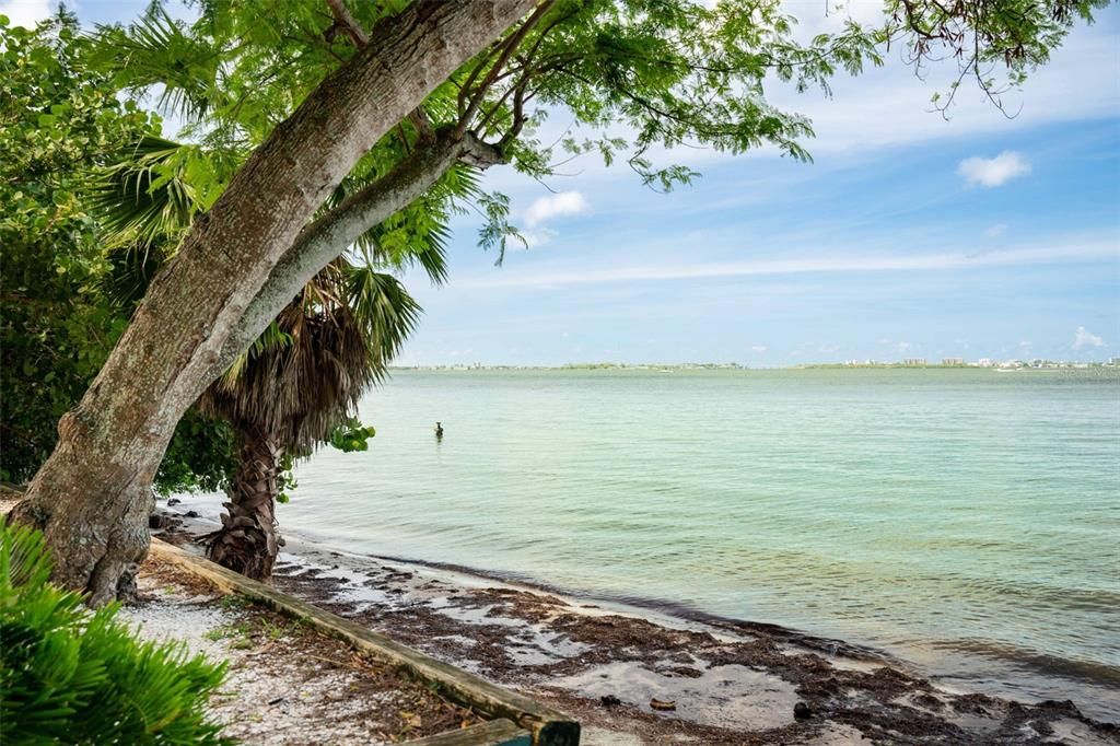 待售: $775,000 (2 贝兹, 1 浴室, 1140 平方英尺)