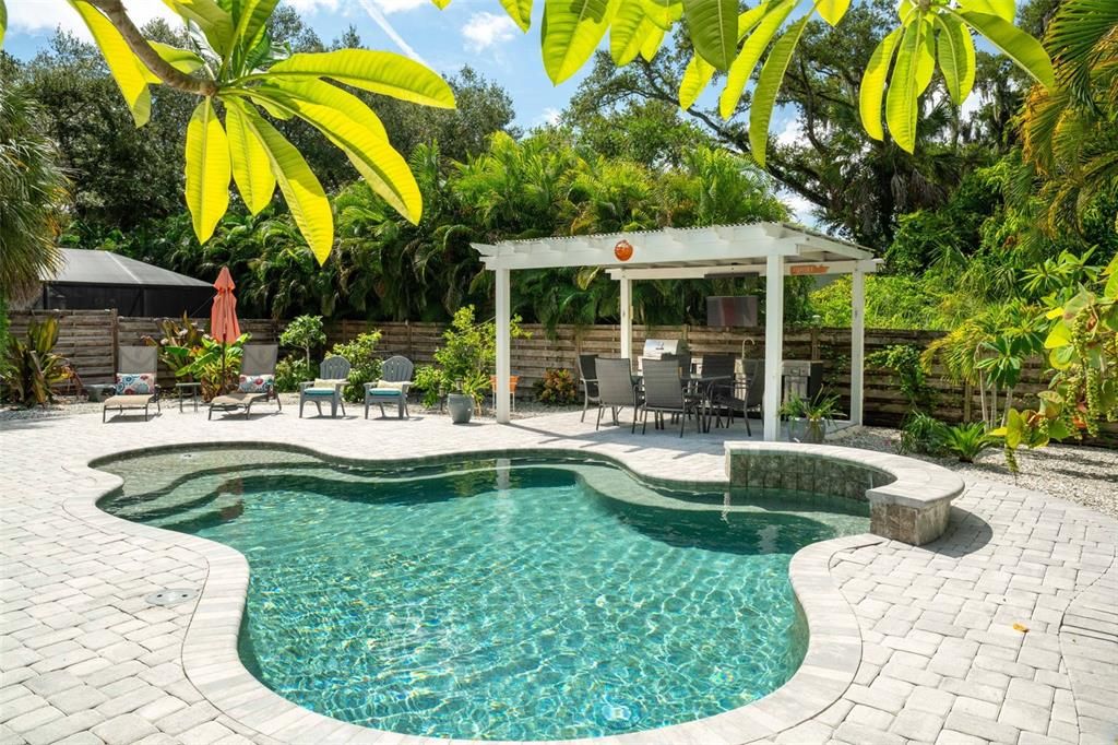 待售: $775,000 (2 贝兹, 1 浴室, 1140 平方英尺)