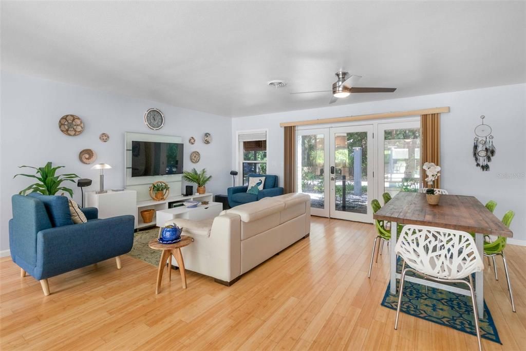 待售: $775,000 (2 贝兹, 1 浴室, 1140 平方英尺)