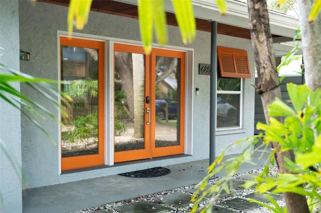 待售: $775,000 (2 贝兹, 1 浴室, 1140 平方英尺)