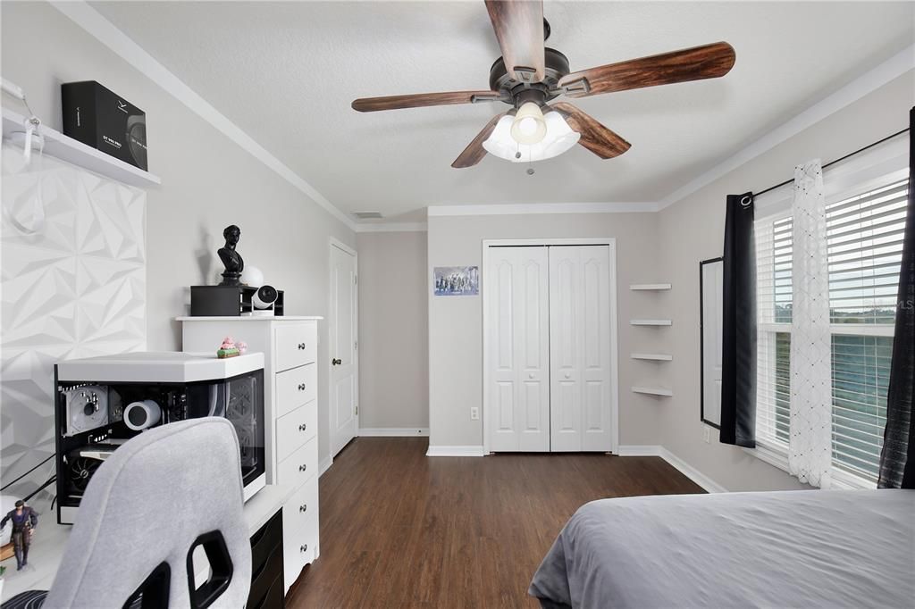 For Sale: $535,000 (5 beds, 3 baths, 2539 Square Feet)