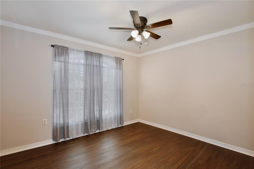 For Sale: $535,000 (5 beds, 3 baths, 2539 Square Feet)