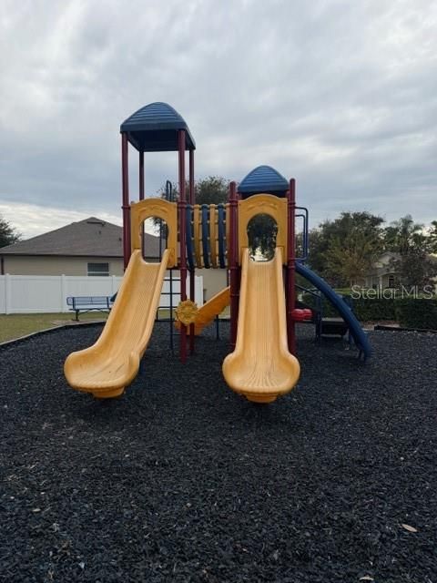 For Sale: $535,000 (5 beds, 3 baths, 2539 Square Feet)