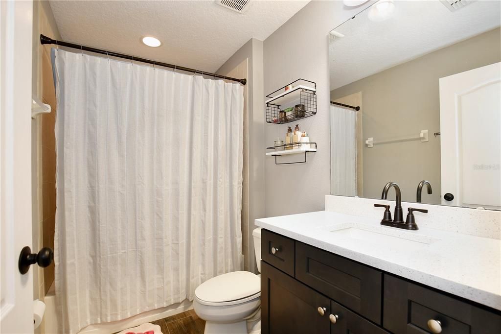 For Sale: $535,000 (5 beds, 3 baths, 2539 Square Feet)