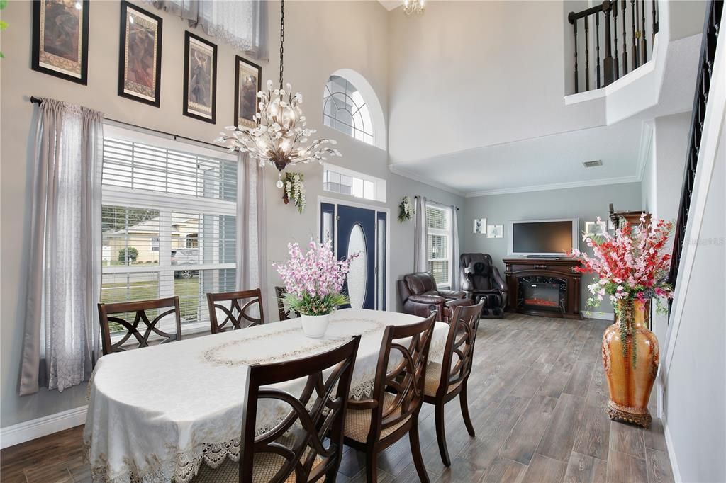 For Sale: $535,000 (5 beds, 3 baths, 2539 Square Feet)