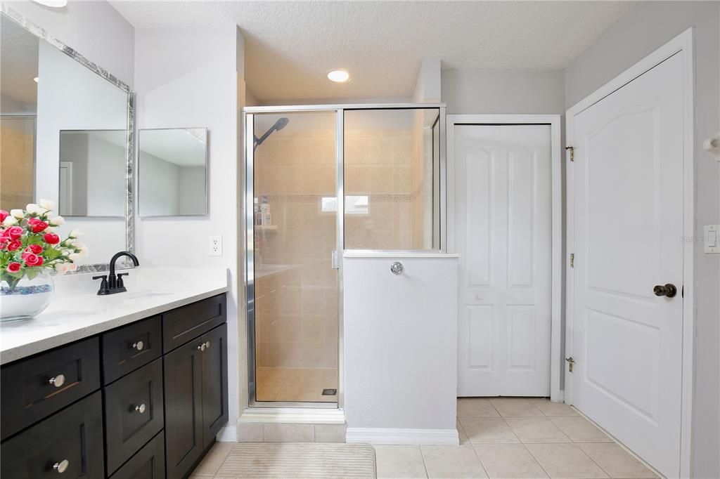 For Sale: $535,000 (5 beds, 3 baths, 2539 Square Feet)