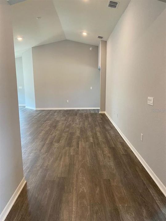 En Renta: $2,400 (3 camas, 2 baños, 1818 Pies cuadrados)