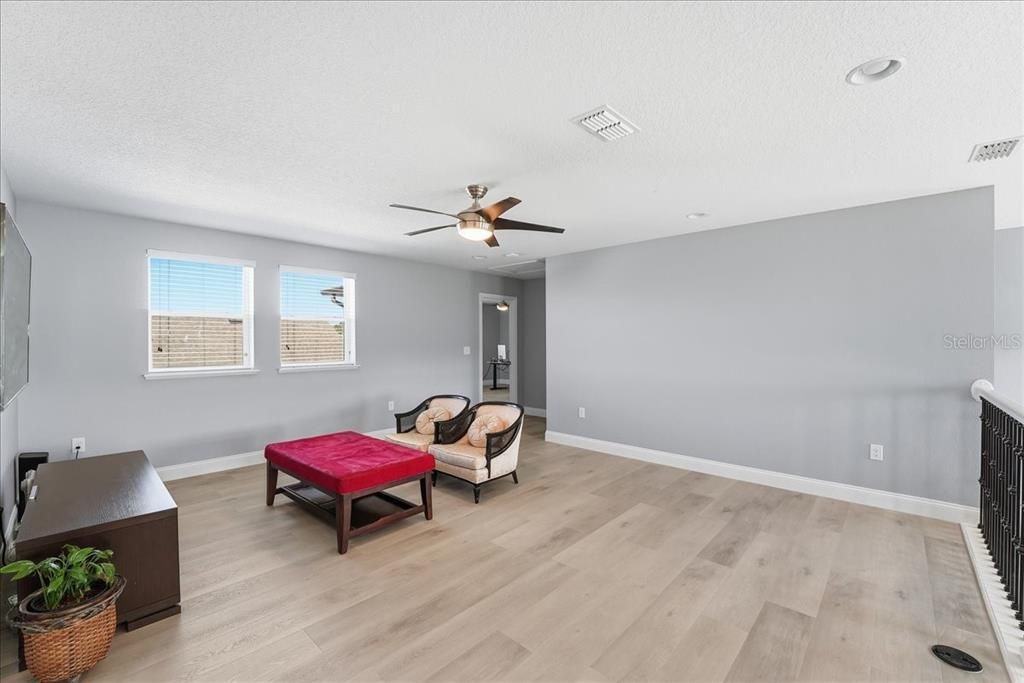 For Sale: $689,900 (4 beds, 3 baths, 3070 Square Feet)