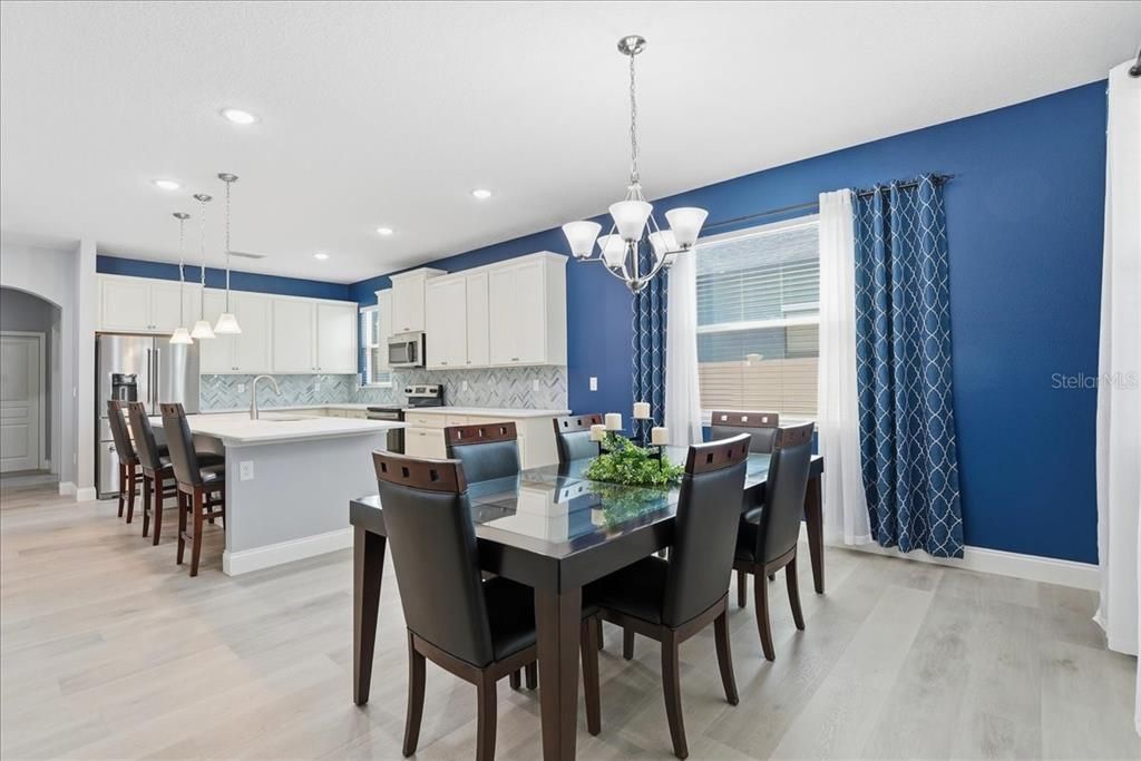 For Sale: $689,900 (4 beds, 3 baths, 3070 Square Feet)