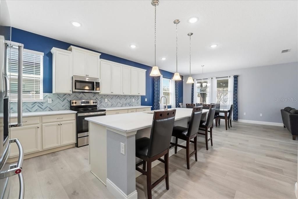 For Sale: $689,900 (4 beds, 3 baths, 3070 Square Feet)