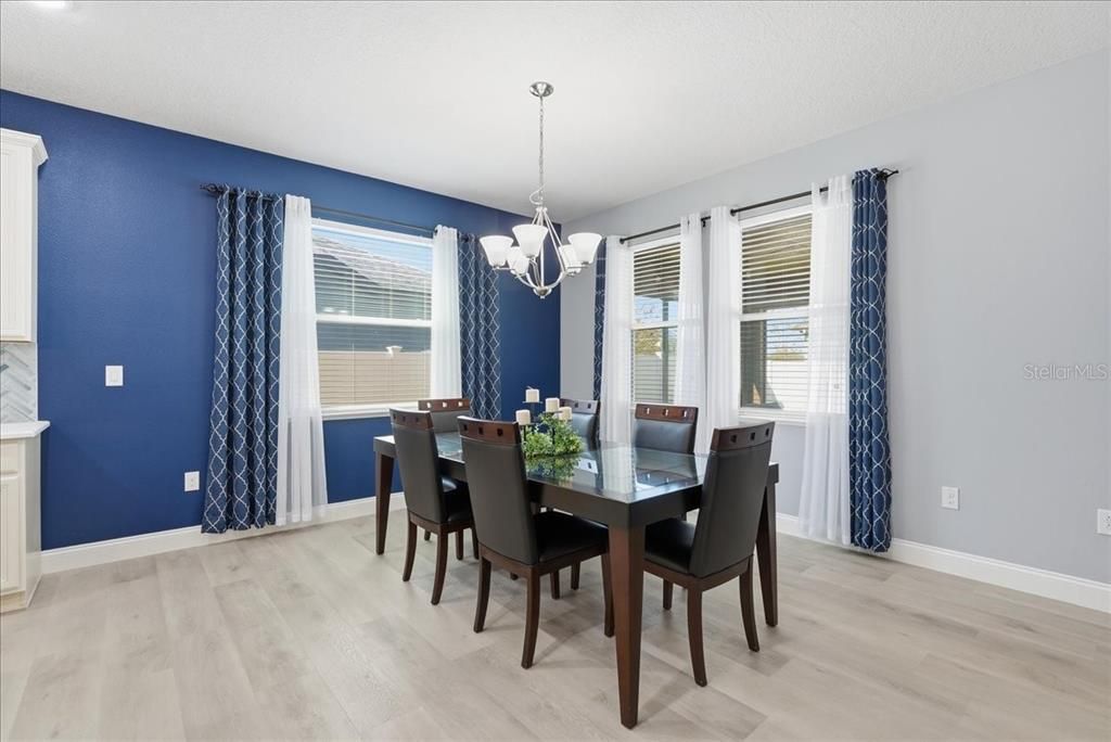 For Sale: $689,900 (4 beds, 3 baths, 3070 Square Feet)