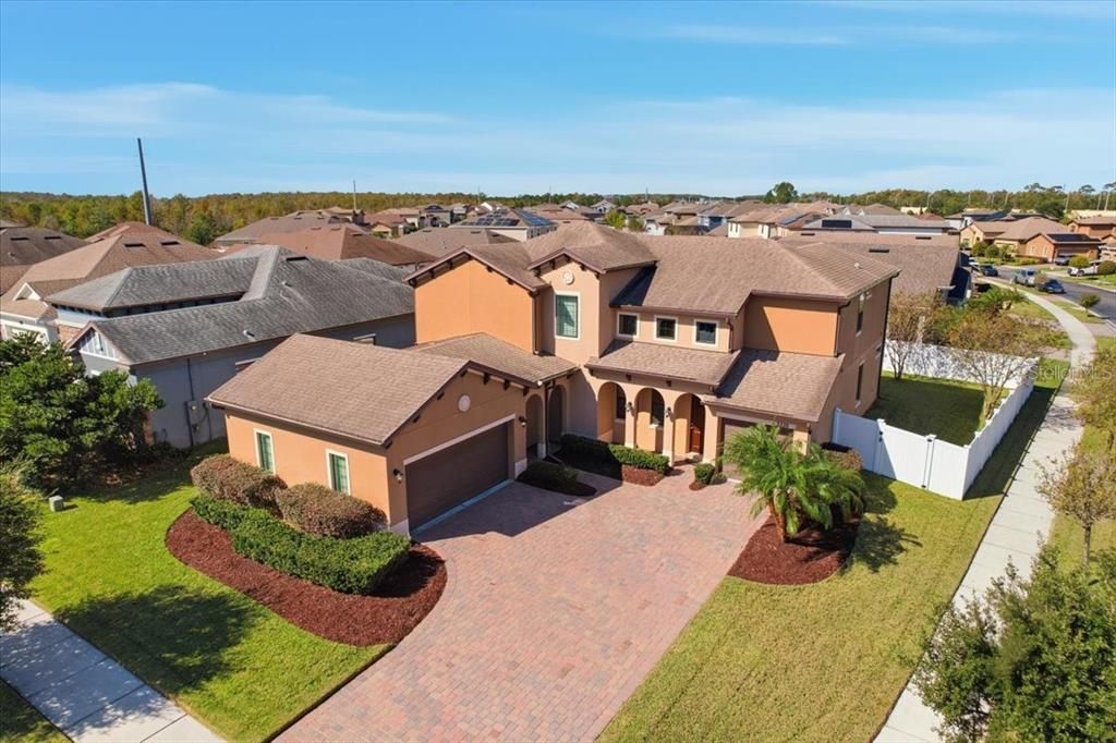 For Sale: $689,900 (4 beds, 3 baths, 3070 Square Feet)