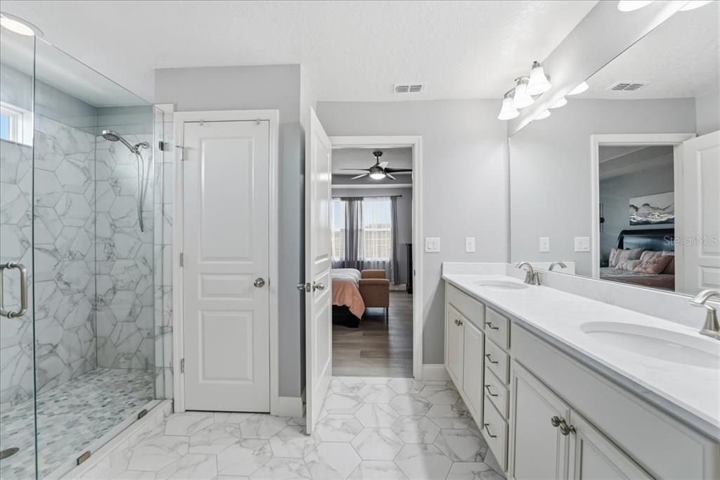 For Sale: $689,900 (4 beds, 3 baths, 3070 Square Feet)