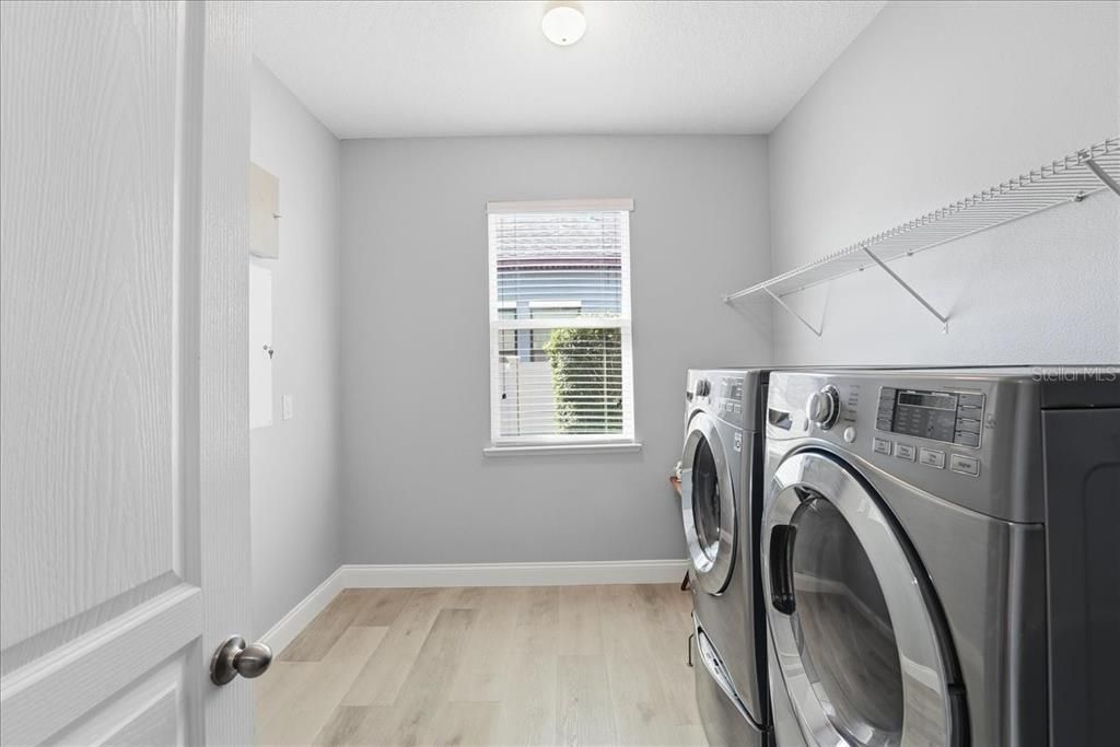 For Sale: $689,900 (4 beds, 3 baths, 3070 Square Feet)