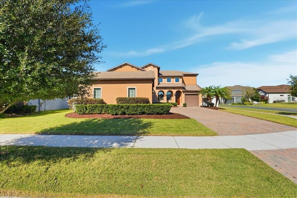 For Sale: $689,900 (4 beds, 3 baths, 3070 Square Feet)