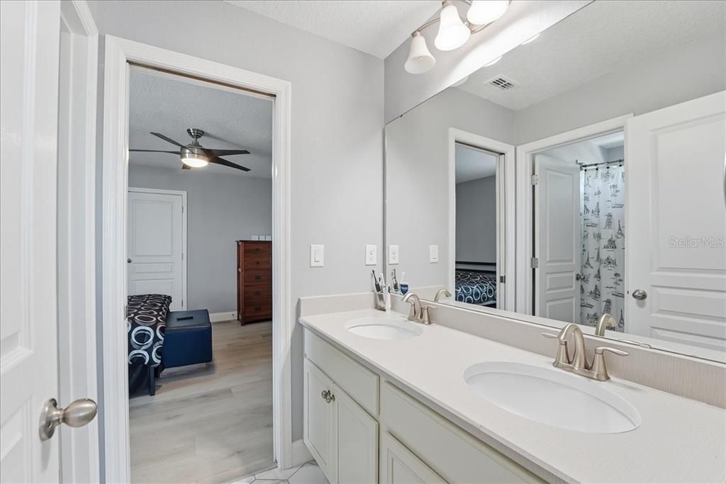 For Sale: $689,900 (4 beds, 3 baths, 3070 Square Feet)