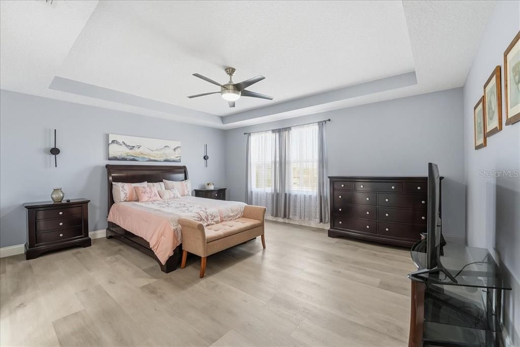 For Sale: $689,900 (4 beds, 3 baths, 3070 Square Feet)