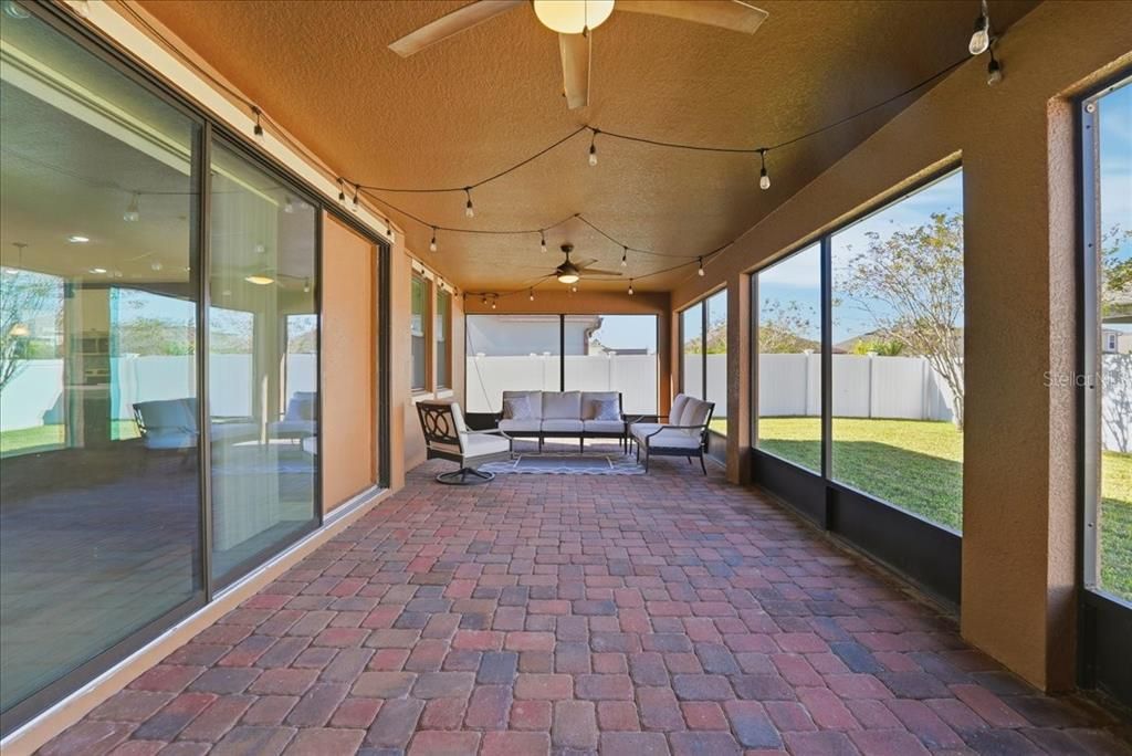 For Sale: $689,900 (4 beds, 3 baths, 3070 Square Feet)