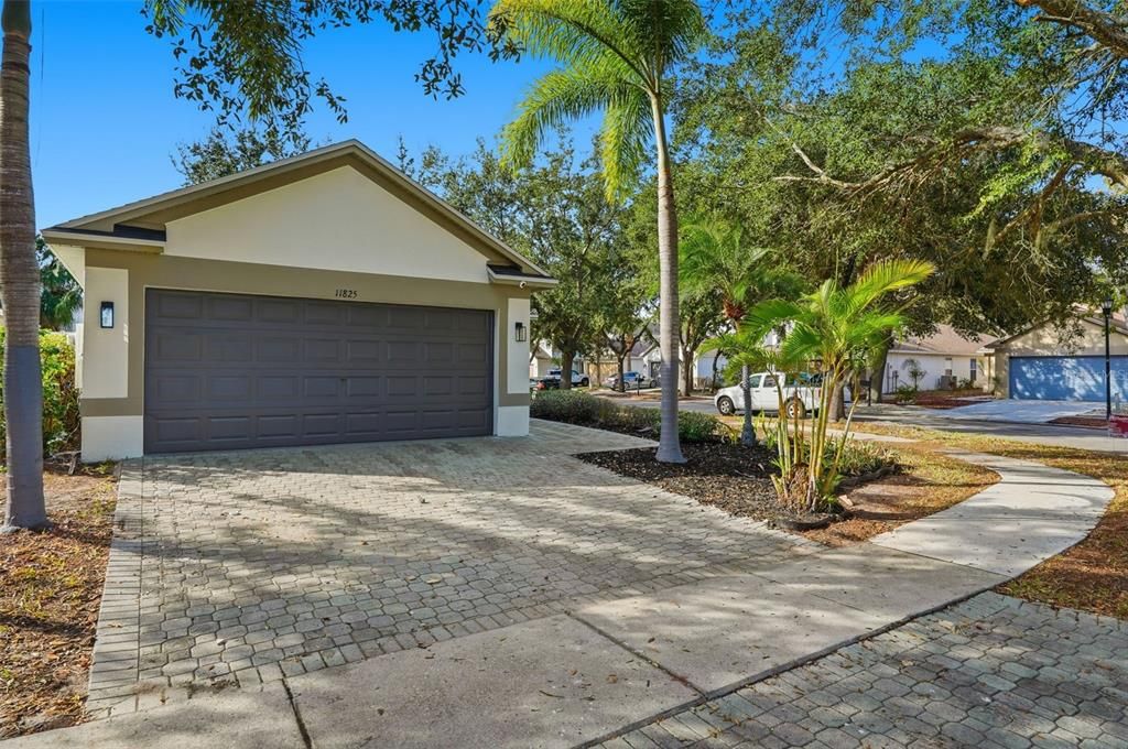 For Sale: $330,000 (3 beds, 2 baths, 1170 Square Feet)