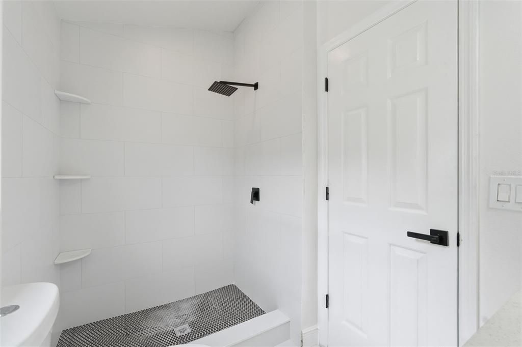 For Sale: $330,000 (3 beds, 2 baths, 1170 Square Feet)