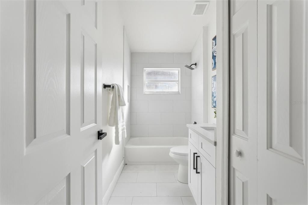 For Sale: $330,000 (3 beds, 2 baths, 1170 Square Feet)