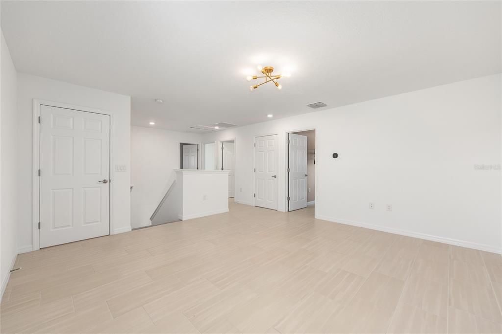 待售: $395,000 (4 贝兹, 2 浴室, 2409 平方英尺)