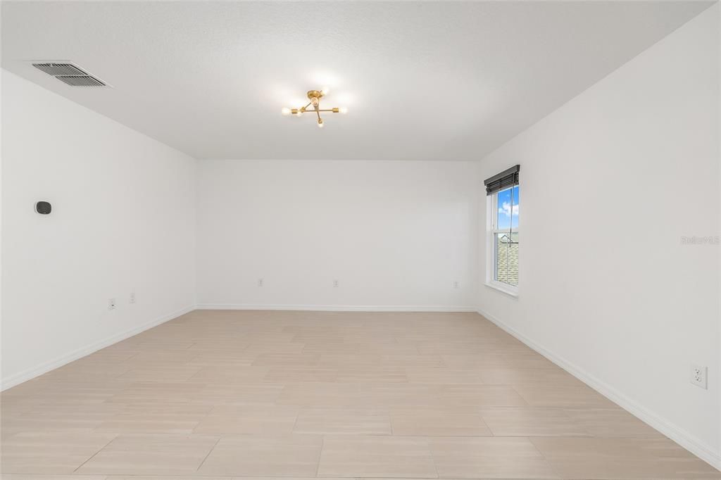 待售: $395,000 (4 贝兹, 2 浴室, 2409 平方英尺)