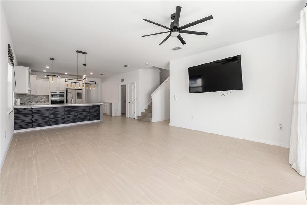 待售: $395,000 (4 贝兹, 2 浴室, 2409 平方英尺)