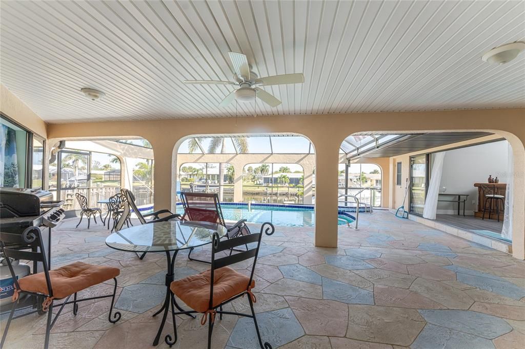 На продажу: $549,000 (3 спален, 2 ванн, 2293 Квадратных фут)