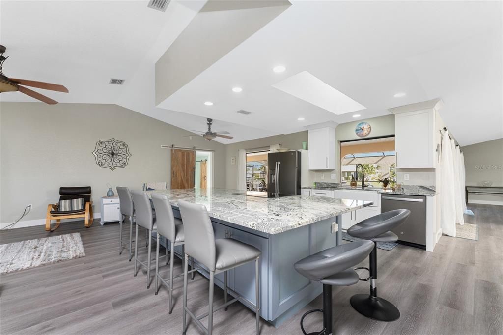 На продажу: $549,000 (3 спален, 2 ванн, 2293 Квадратных фут)