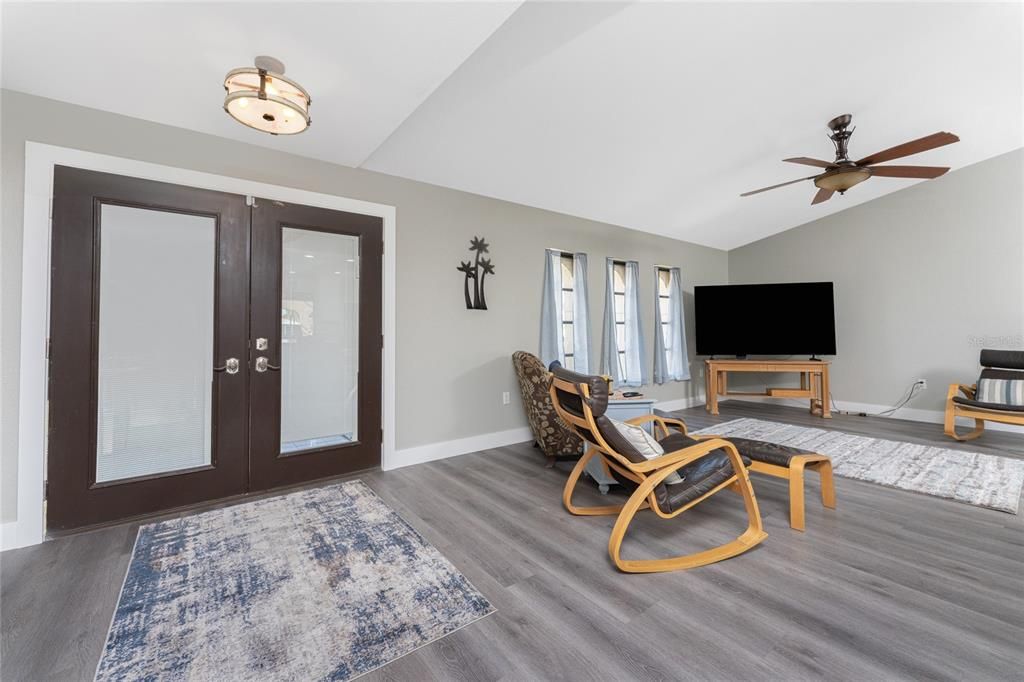 На продажу: $549,000 (3 спален, 2 ванн, 2293 Квадратных фут)