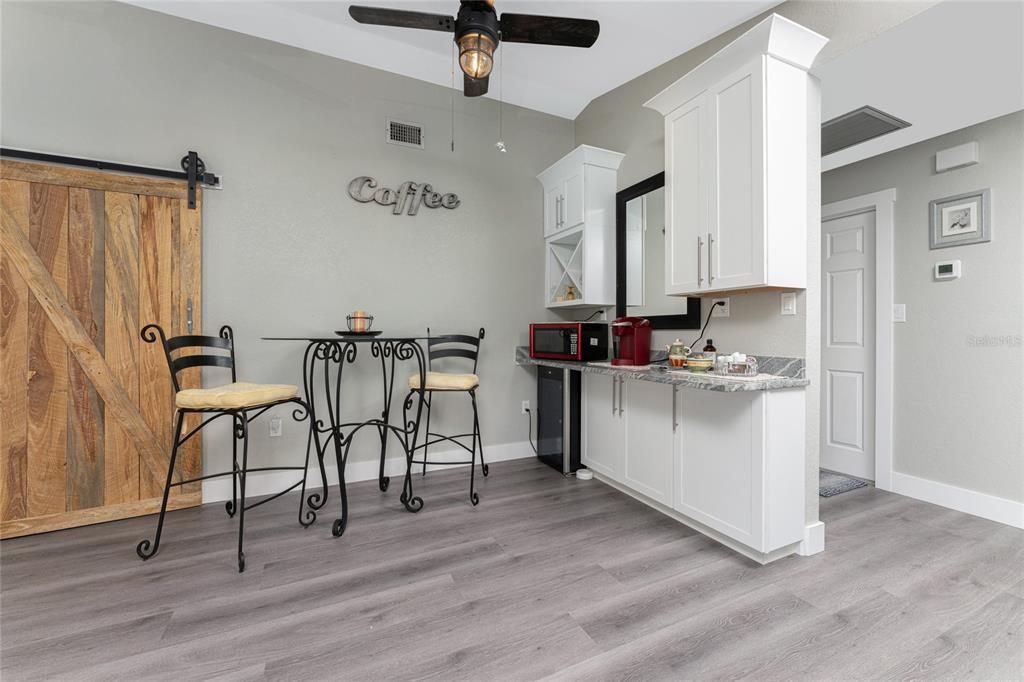 На продажу: $549,000 (3 спален, 2 ванн, 2293 Квадратных фут)