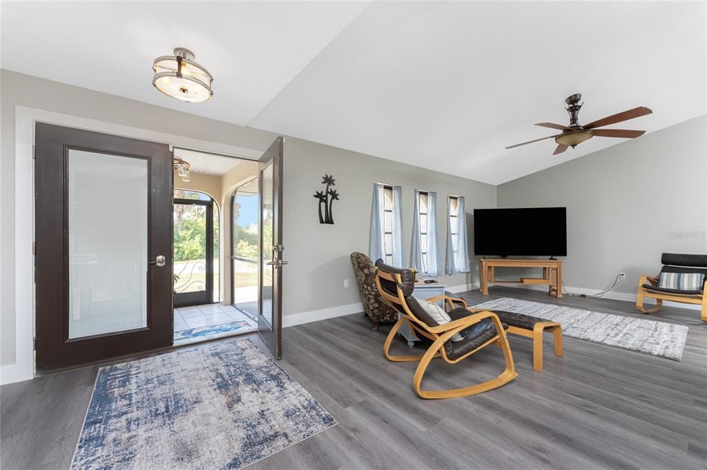 На продажу: $549,000 (3 спален, 2 ванн, 2293 Квадратных фут)