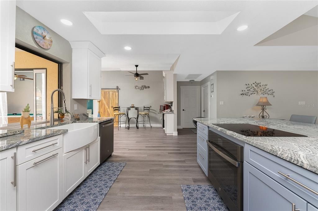 На продажу: $549,000 (3 спален, 2 ванн, 2293 Квадратных фут)