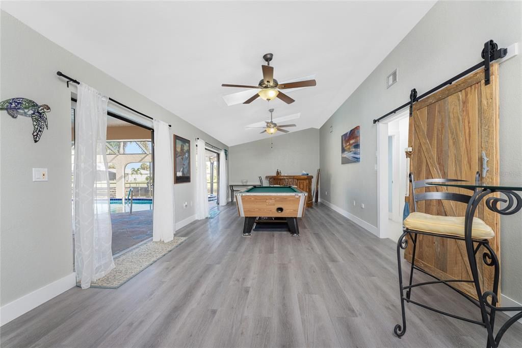 На продажу: $549,000 (3 спален, 2 ванн, 2293 Квадратных фут)