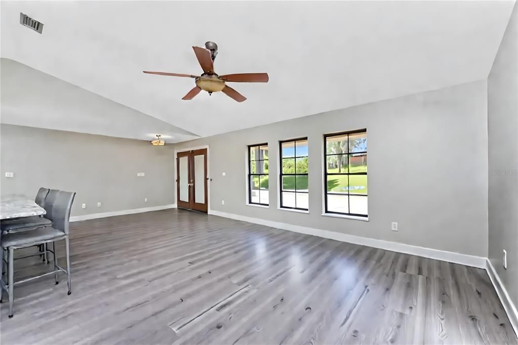 На продажу: $549,000 (3 спален, 2 ванн, 2293 Квадратных фут)