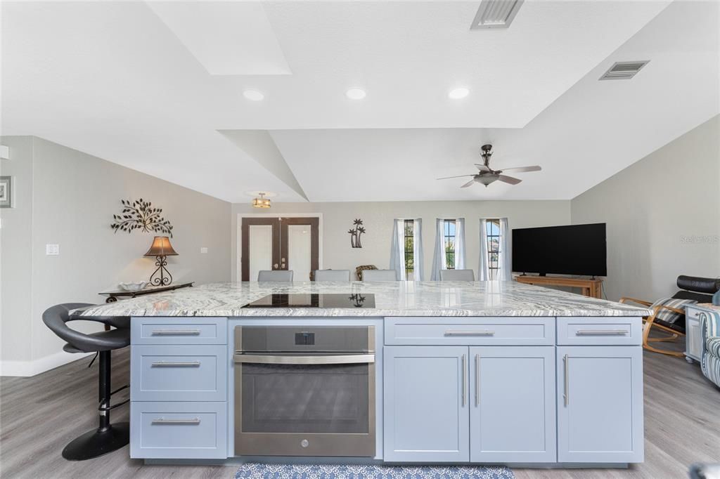 На продажу: $549,000 (3 спален, 2 ванн, 2293 Квадратных фут)