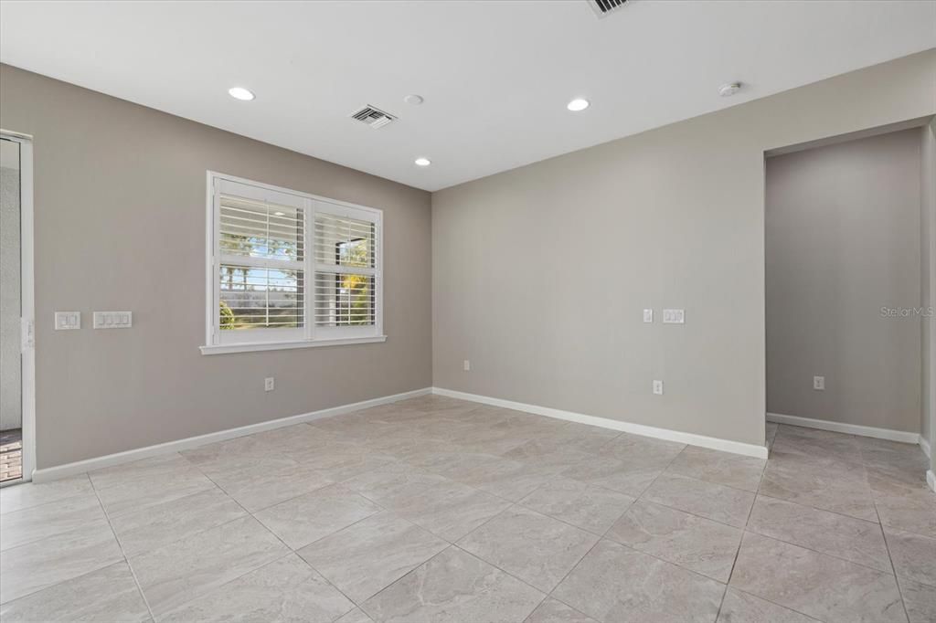 For Sale: $750,000 (5 beds, 3 baths, 3088 Square Feet)