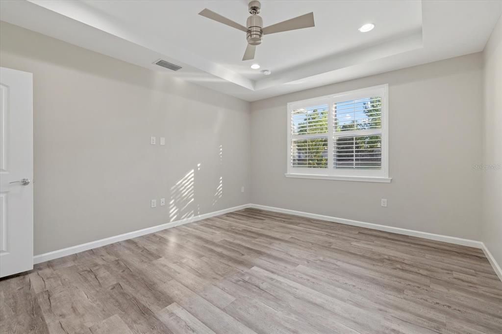 For Sale: $750,000 (5 beds, 3 baths, 3088 Square Feet)