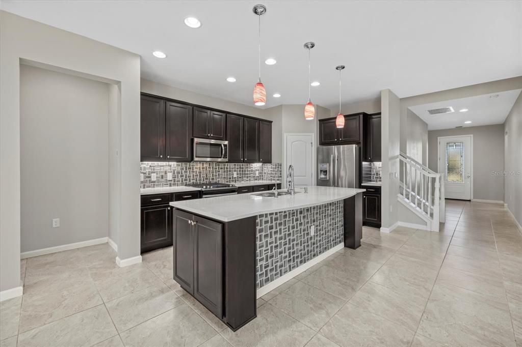 For Sale: $750,000 (5 beds, 3 baths, 3088 Square Feet)